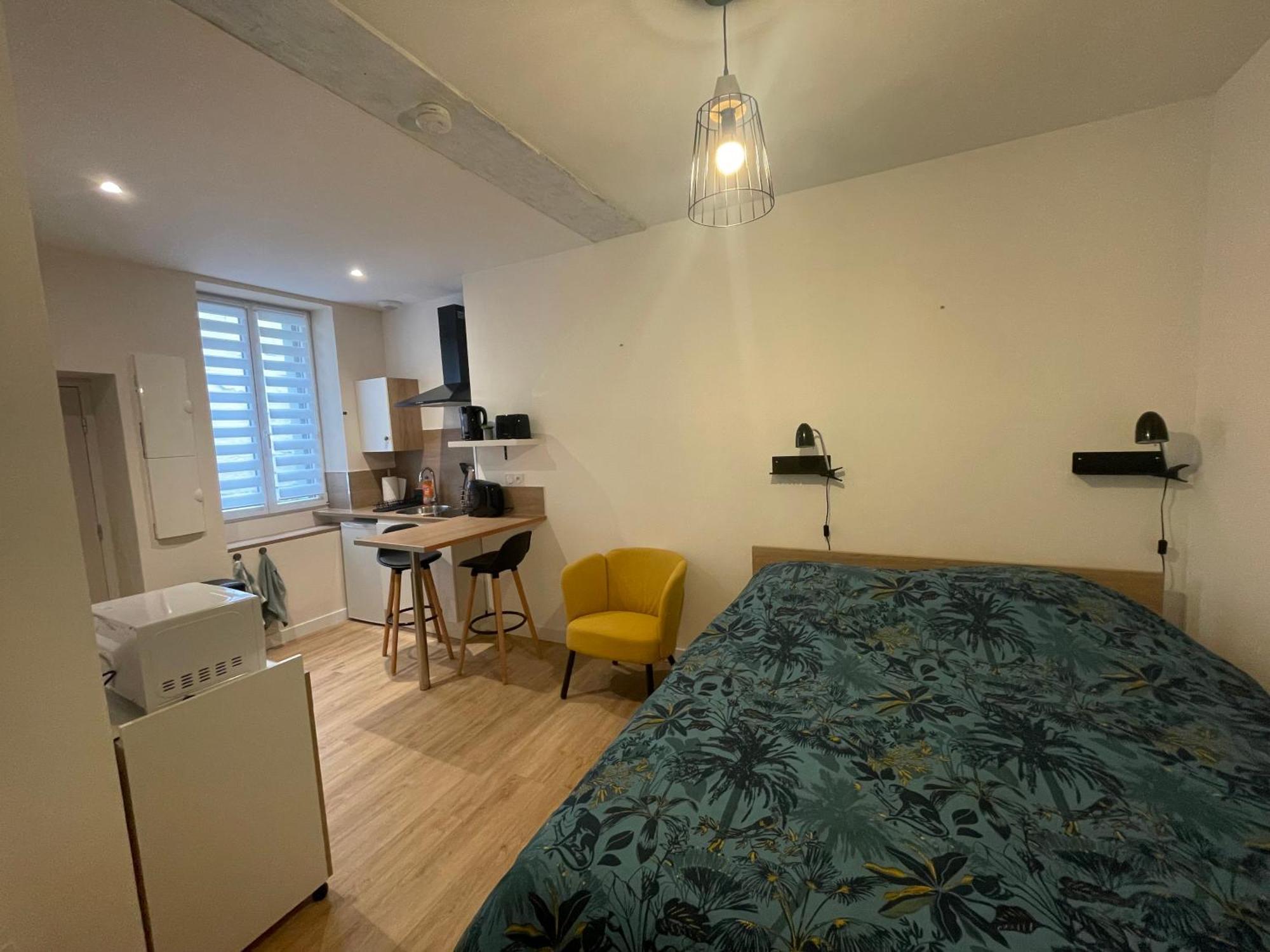 Le Logis De Lyla Apartment Loudun Exterior photo